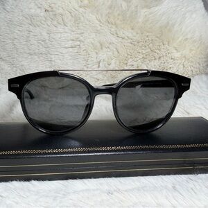 Christian Dior BlackTie 220S frames (read)